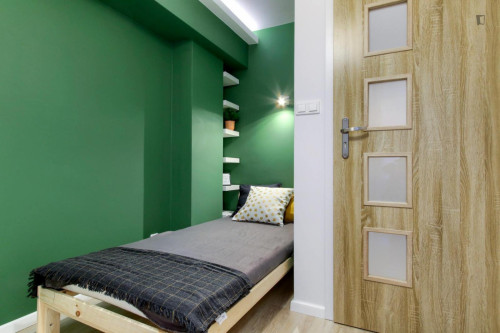 Comfy single bedroom in Gocław