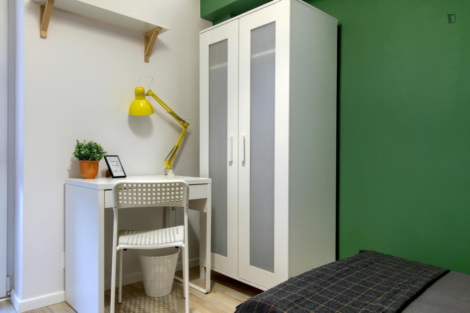 Comfy Single Bedroom In Gocław - 1