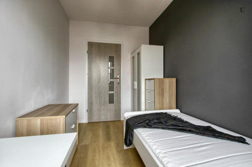 Inviting single bedroom in Gocław