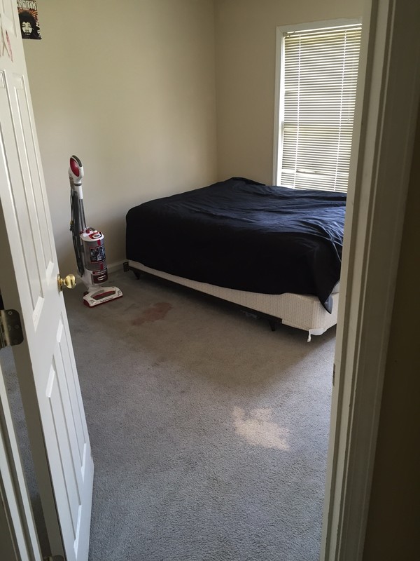 Upstairs Corner Bathroom(Single Bed) - 1