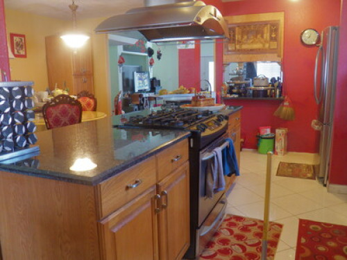 HOME WITH ACCESSIBLE TO EVERYTHING - Gallery - 19