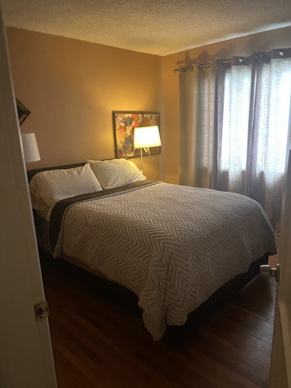 Center Room (Single Bed) - 1