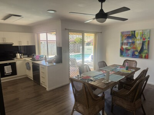 Students/Travellers x 2 rooms