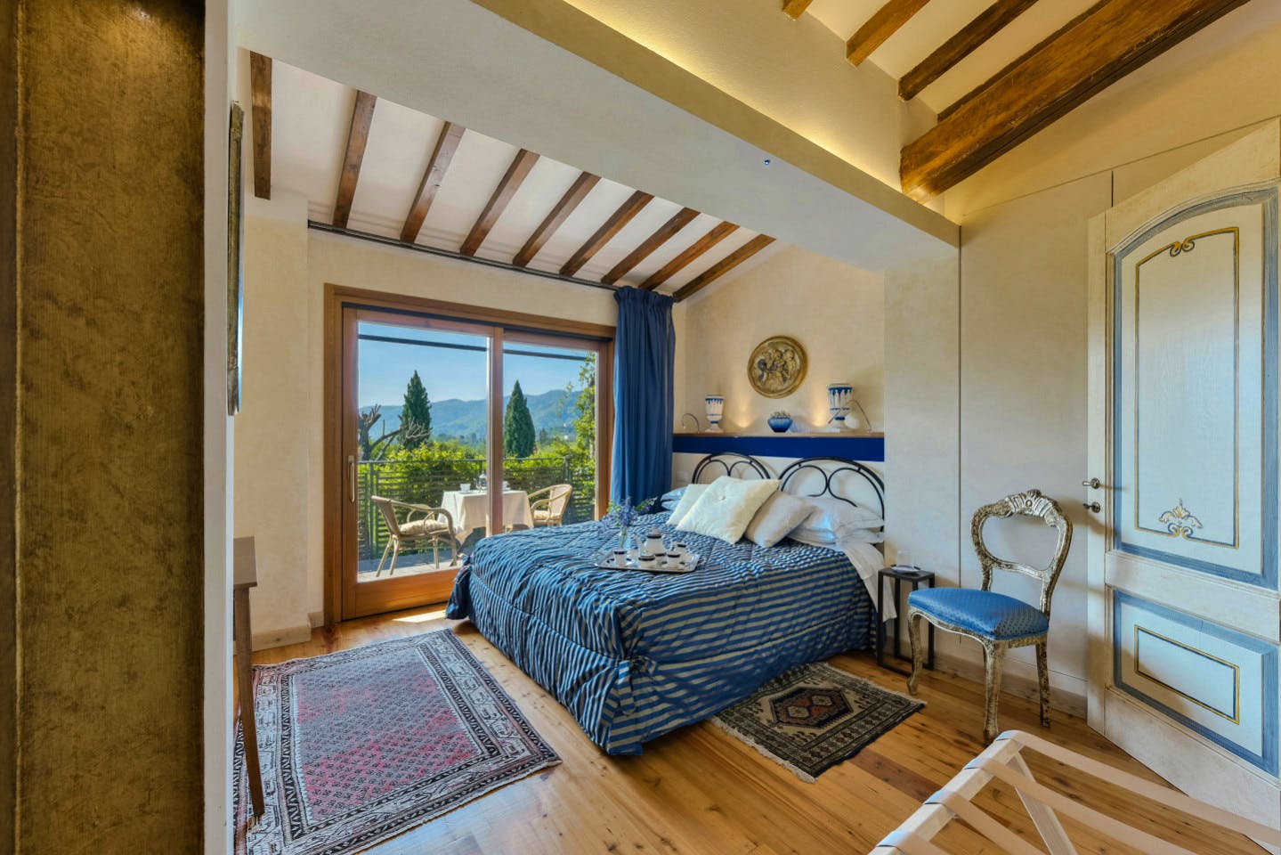 2 Superior Double Room With Ensuite Bathroom - Tranquil Villa Retreat in Chianti Hills with Pool, Dining & More - Gallery - 18