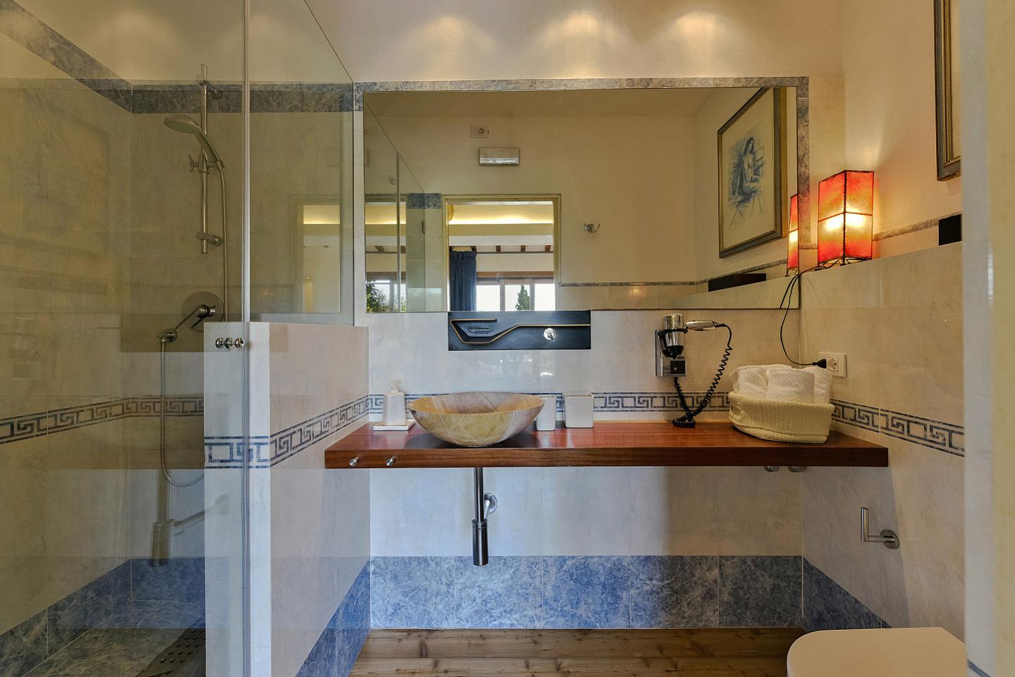 1 Superior Double Room Use Singol With Ensuite Bathroom - Tranquil Villa Retreat in Chianti Hills with Pool, Dining & More - Gallery - 1