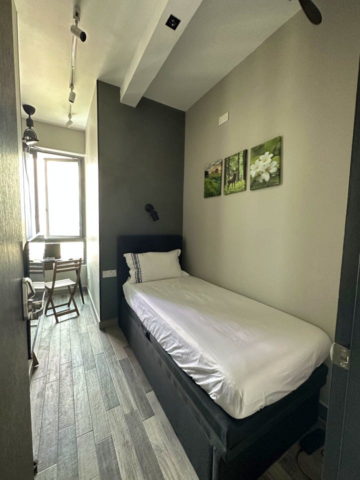 Private Single Bed - Desk With A View! (R4) - 4