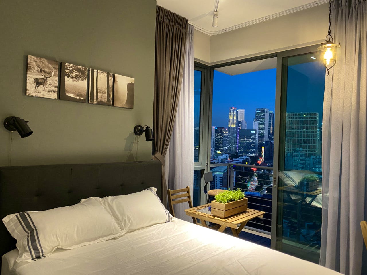 Luxury Studio | Own Bath, Kitchenette & Washer/Dryer (S1) - 1