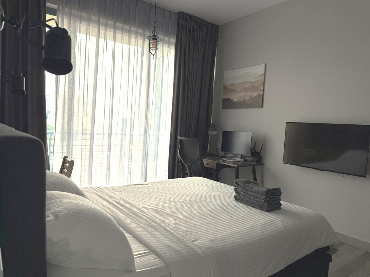 Luxury Studio | Own Bath, Kitchenette & Washer/Dryer (S1) - 30