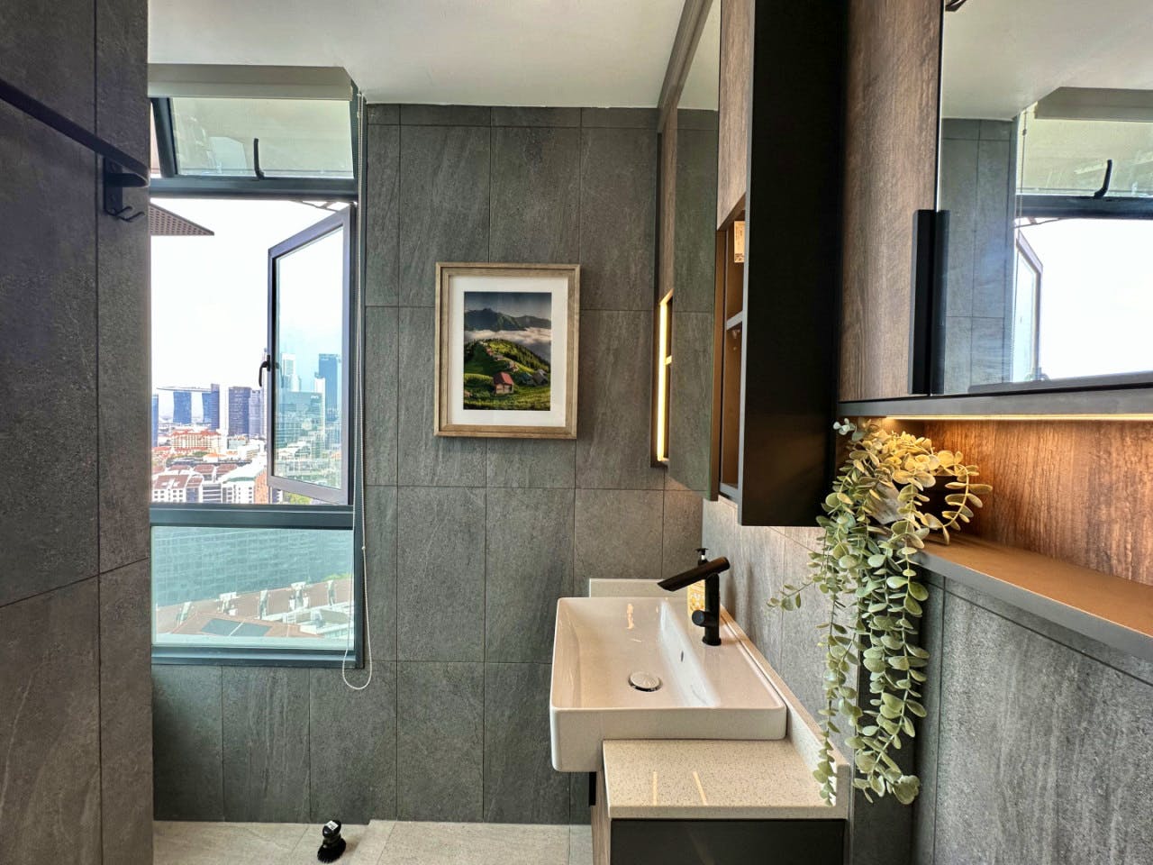 Luxury Studio | Own Bath, Kitchenette & Washer/Dryer (S1) - 11