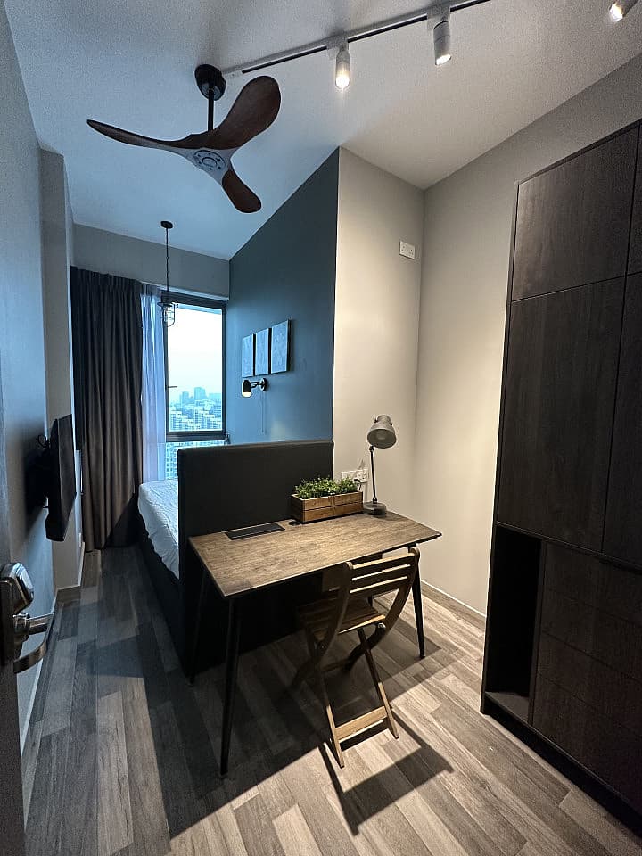 Private Single Bed - Bed With A View! (R3) - 10