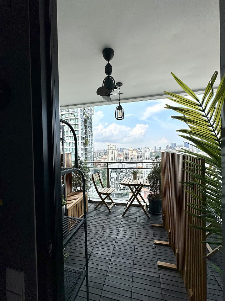 Private Super Single Bed With Personal Balcony (R2) - 19