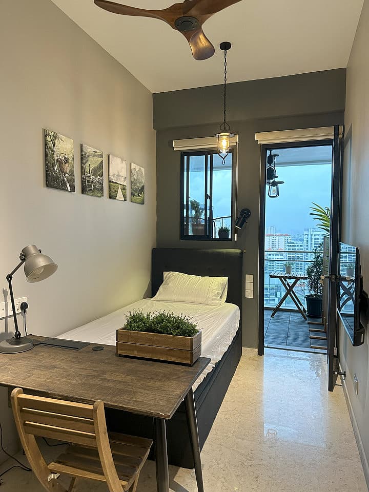 Private Super Single Bed With Personal Balcony (R2) - 21