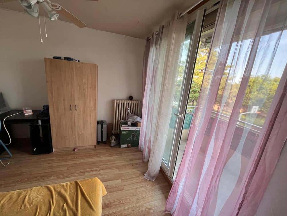 3 Bedrooms - 3