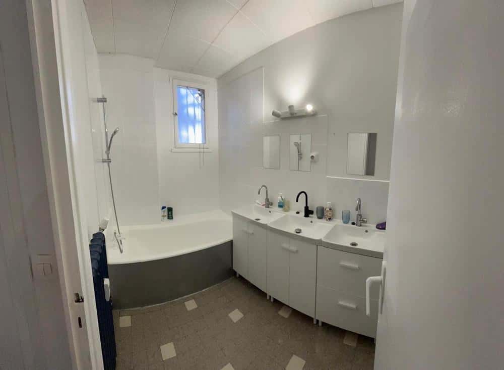 3 Bedrooms - 6
