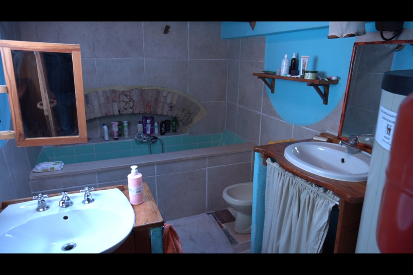 Private Room X3 - 2 Beds - 7