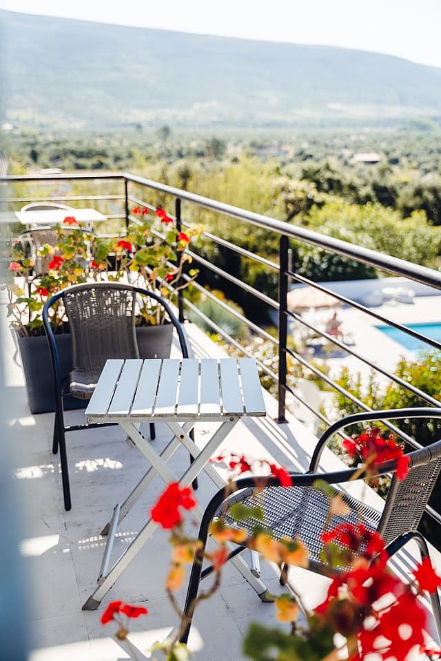 Balcony Rooms - Charming Rural Coliving with Scenic Nature Views in Alvados - Gallery - 14