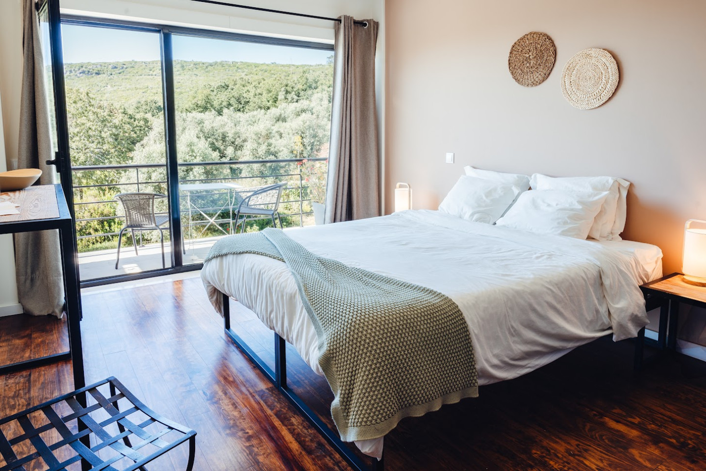 Balcony Rooms - Charming Rural Coliving with Scenic Nature Views in Alvados - Gallery - 29