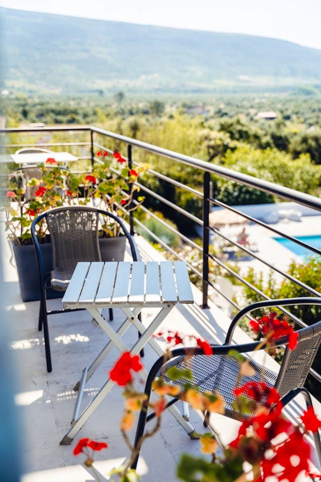 Balcony Rooms - Charming Rural Coliving with Scenic Nature Views in Alvados - Gallery - 22