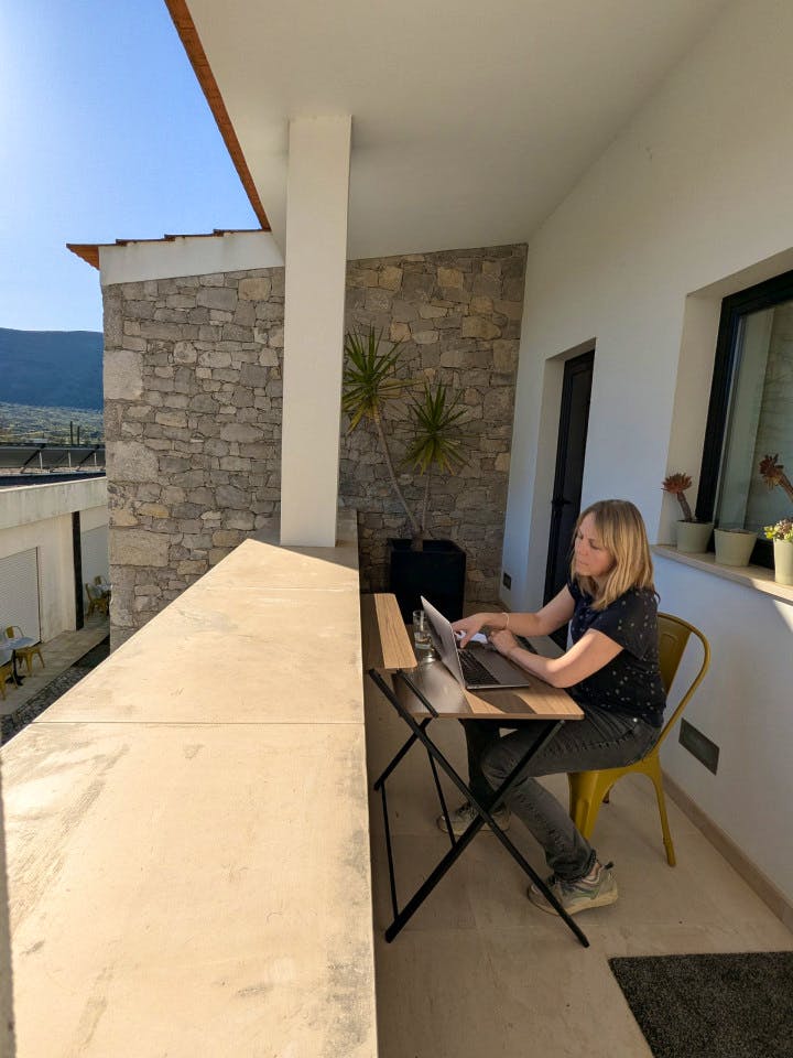 Balcony Rooms - Charming Rural Coliving with Scenic Nature Views in Alvados - Gallery - 27
