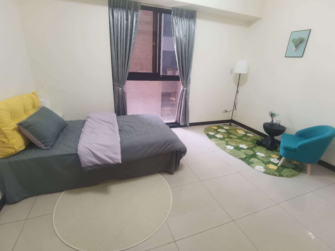 Room 1(Single Bed) - Comfort & Convenience: Your Life Es - Gallery - 1