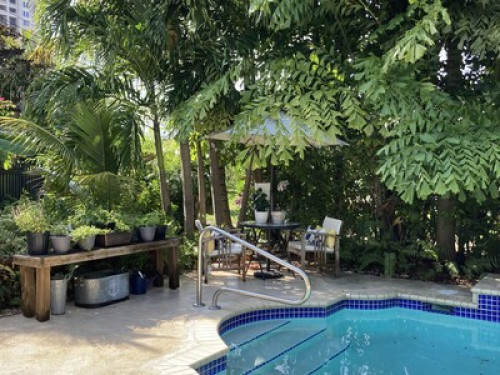 Room in the Gables - Gallery - 7