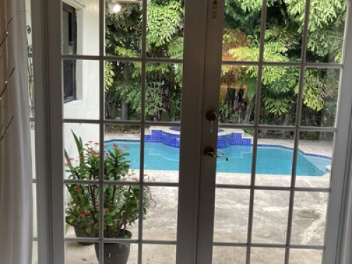 Room in the Gables - Gallery - 12