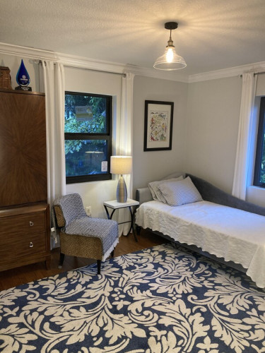 Room in the Gables - Gallery - 14