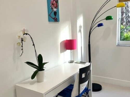 Welcoming bedroom and bathroom - Gallery - 20