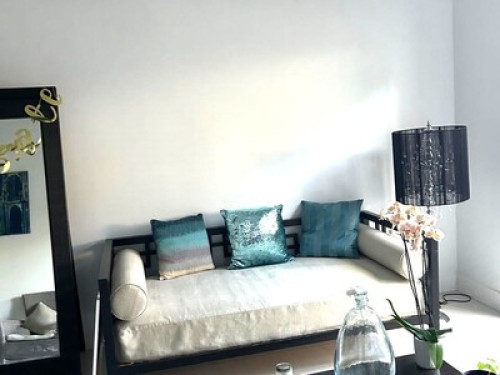 Welcoming bedroom and bathroom - Gallery - 19