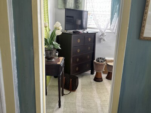 Cozy/Artsy Priv Room 1 M from beach  - Gallery -  5