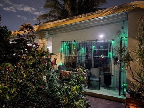 Cozy Family Home - Gallery - 10