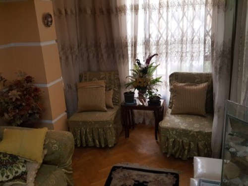 "female only" me with family house  - Gallery - 6