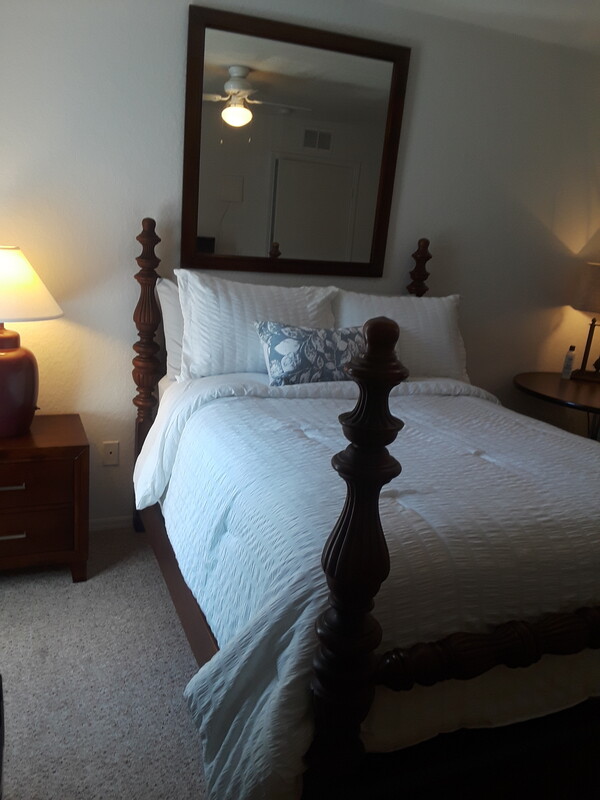 Private And Cozy Suite With Bathroom (Single Bed)  -  Cozy and private suite w/ bathroom  - Gallery -  1