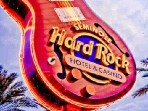 Harmony Room on the Lake Queen TV  - Gallery -  5