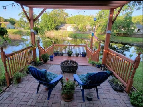 Harmony Room on the Lake Queen TV - Gallery - 17
