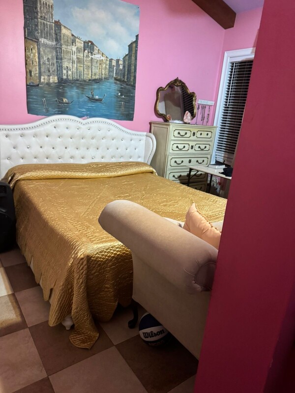 Room 2 Queen Bed(Full Room) - 1