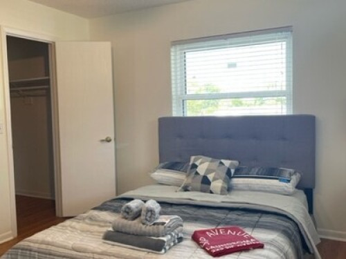 PRIVATE BEDROM AND BATHROOM - FEMAL