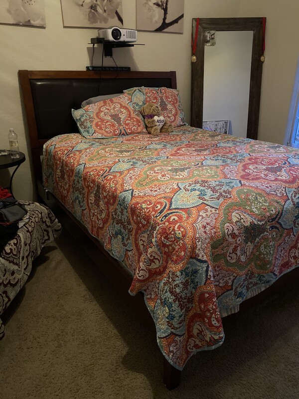 Cozy Nook (Full Room) - 1
