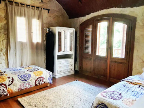Private bedroom with 2 beds - Gallery - 13