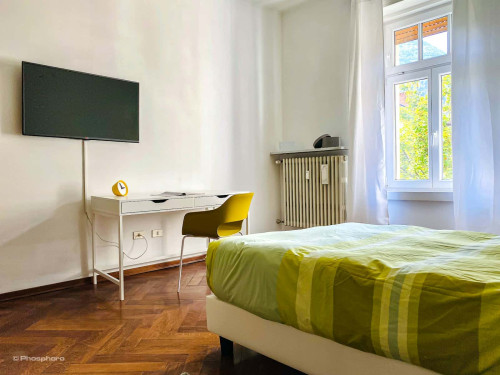 Room in Via Antonio Rosmini, Trento for 146 m² with 5 bedrooms