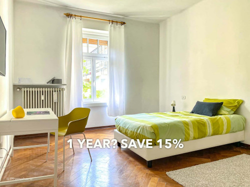 Room in Via Antonio Rosmini, Trento for 146 m² with 5 bedrooms