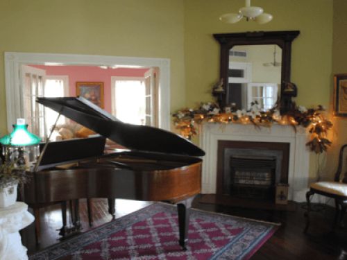 Restored 1901 Victorian - Gallery - 18