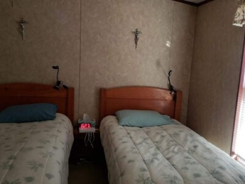 Guest Room - Gallery - 15