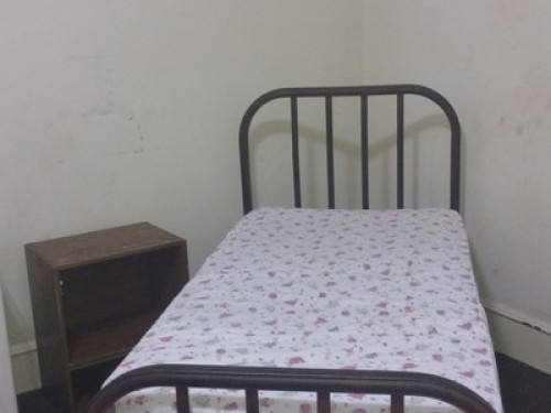 Large room for rent