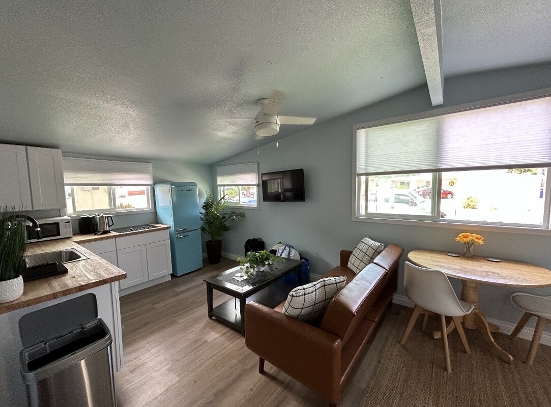  The Beach Retreat(Single Bed)  -  The Beach Retreat  - Gallery -  1