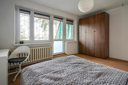 Welcoming double bedroom with a balcony, in the Ursynów Północny district