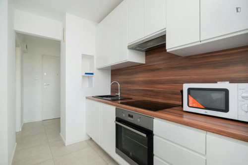 Snug single bedroom near the Rondo ONZ metro - Gallery - 18