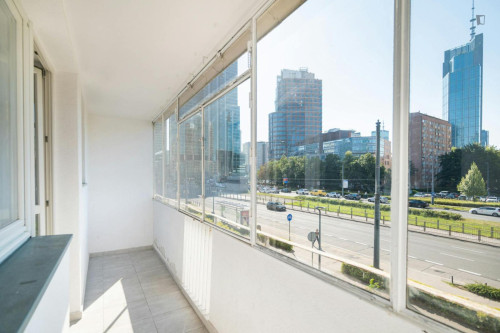Snug single bedroom near the Rondo ONZ metro - Gallery - 8
