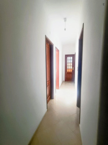 Single Room near the direct train to Lisbon - Gallery - 10