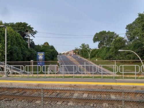 QUIET CLEAN BEDROOMS